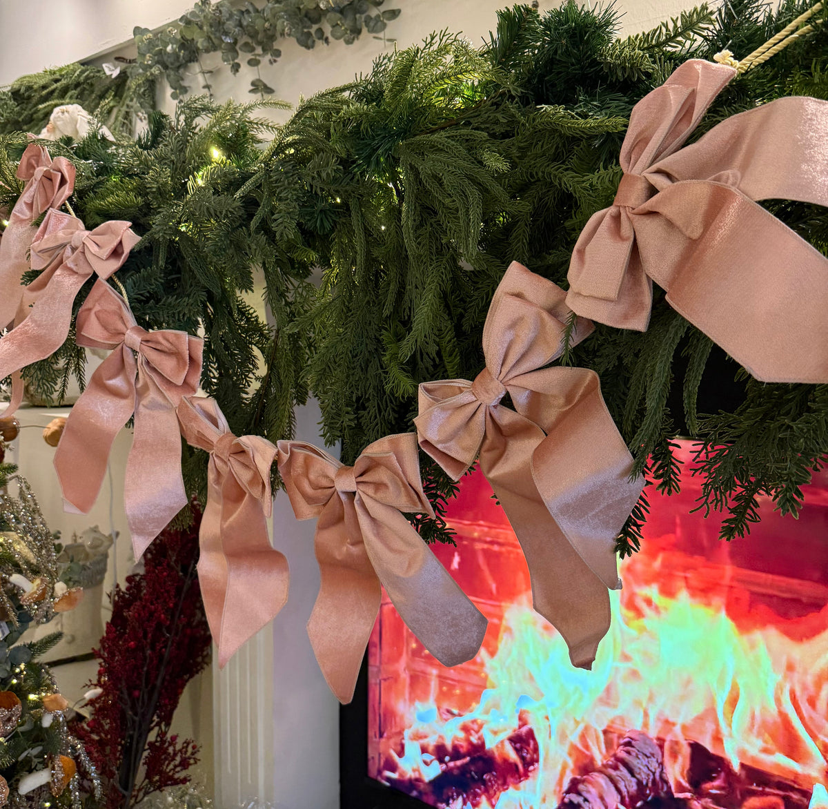 Bow Garland