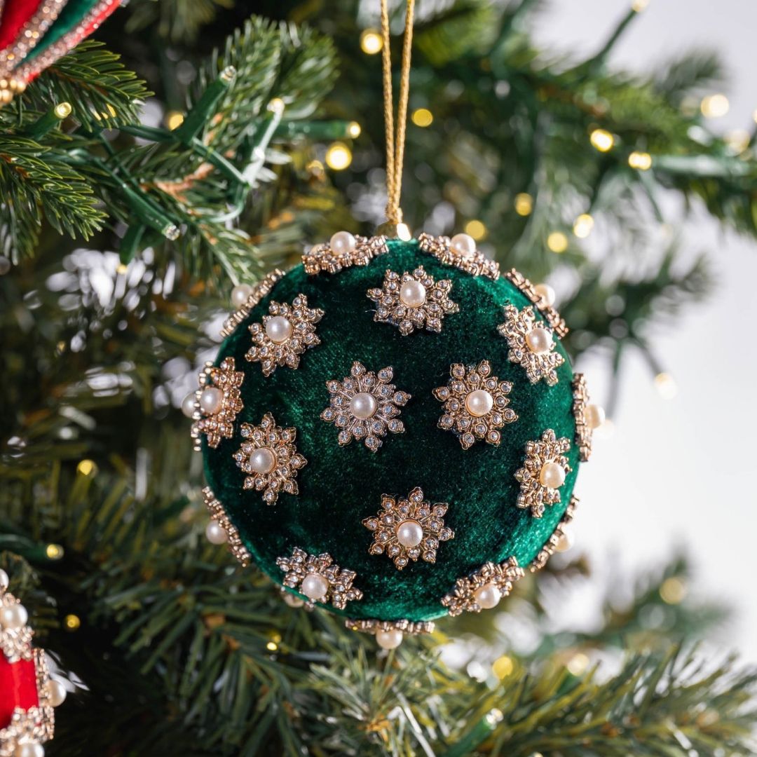 Green Snowflake Stud Velvet Ornament 5"