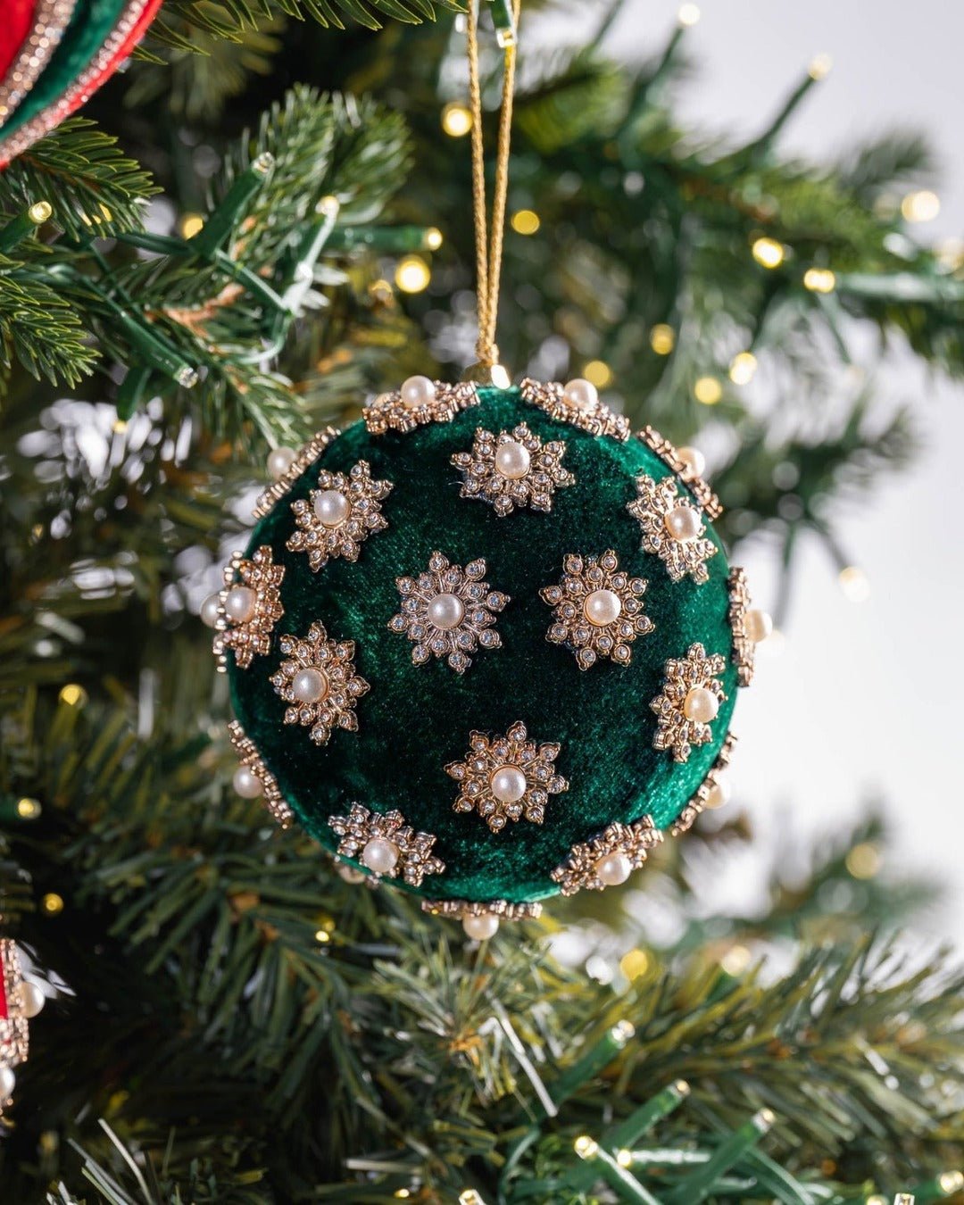 The Emerald Ornament Set