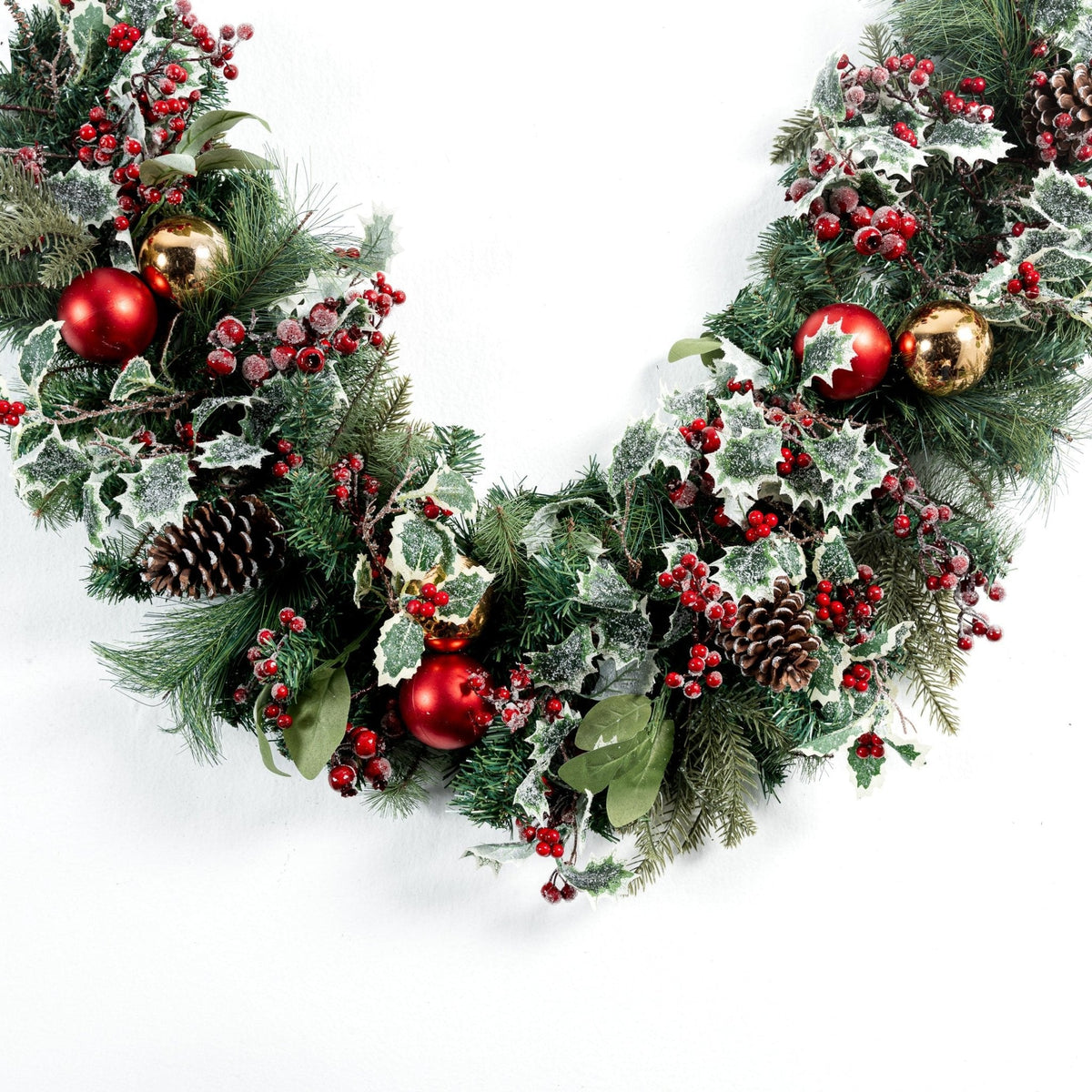 Traditional Winter Berry Garland - 6ft